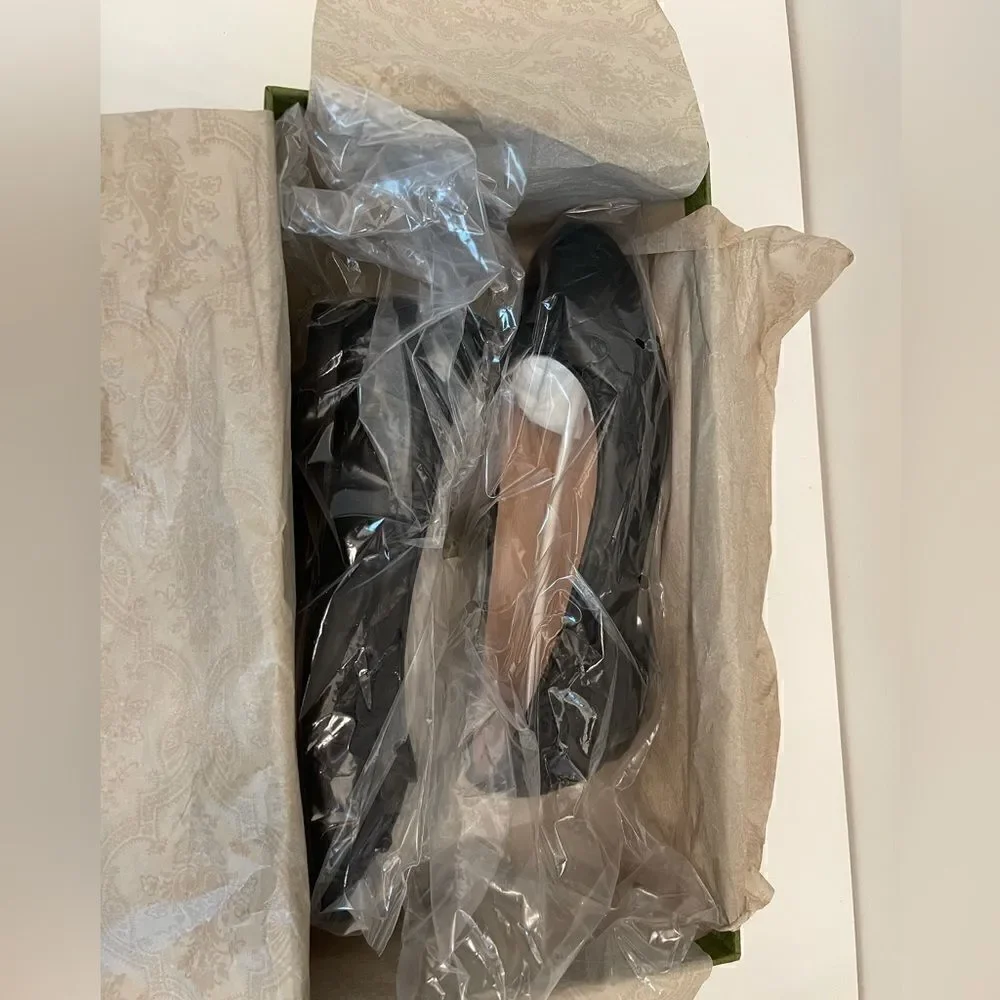 Gucci
Quilted Leather Ballet Flats - Picture 2 of 5